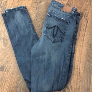 Level 99 Liza skinny jeans size 29
